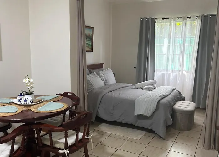 Paradise Apartment *